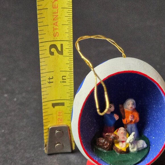 Hand Painted Nativity Scene Egg Ornament Miniature Folk Art Christmas Peru 1.75" - Picture 7 of 9